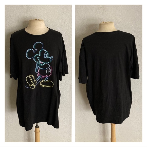 Disney Other - ⭐️$10 DEAL Men’s Disney Mickey tee